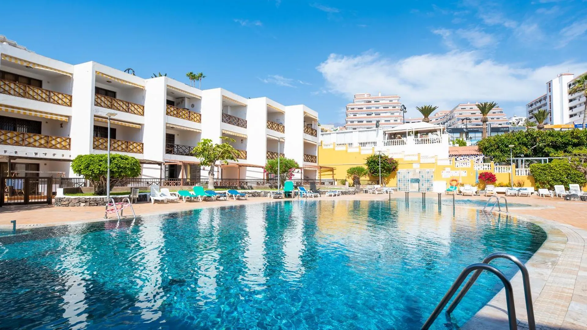 Neptuno Ocean View, Beach Line With Pool 圣地亚哥港 西班牙