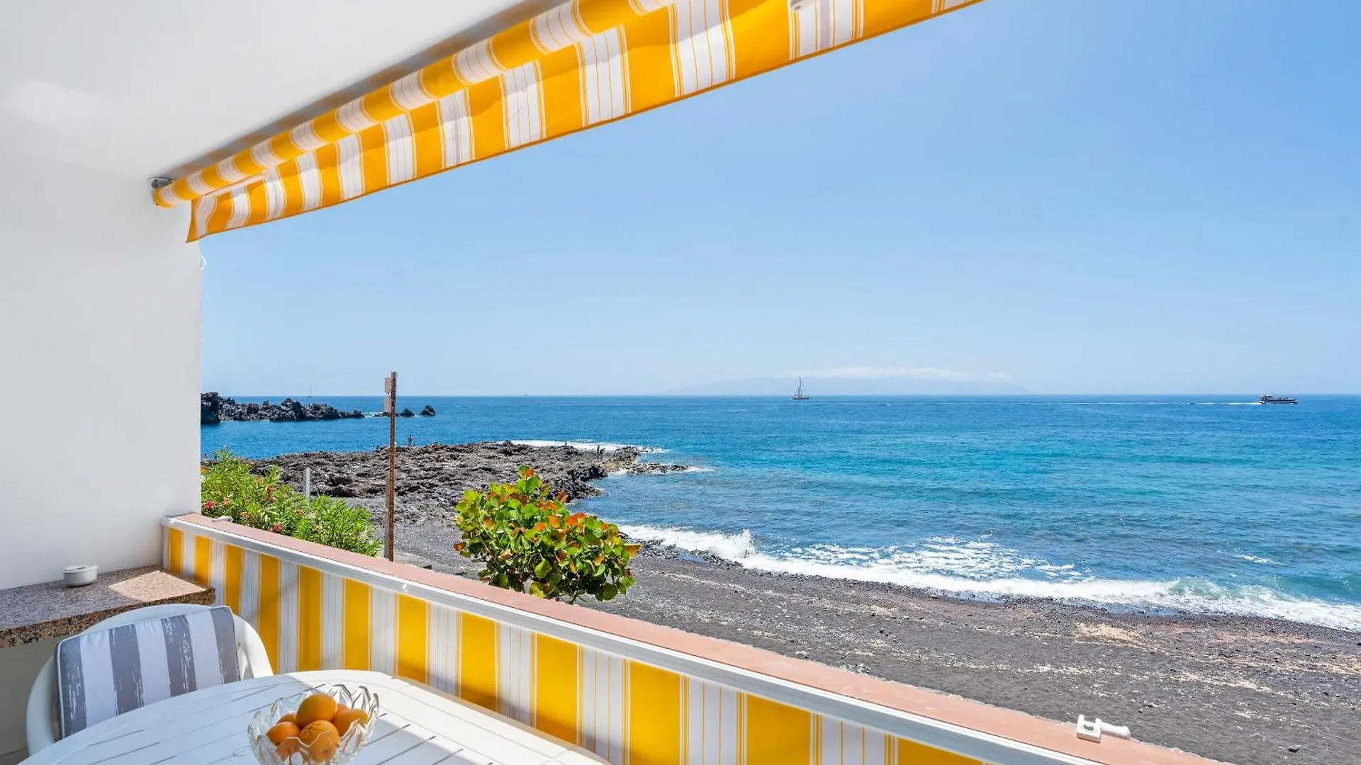 Neptuno Ocean View, Beach Line With Pool 圣地亚哥港 西班牙